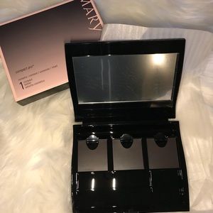 Mary Kay compact Pro, NIB